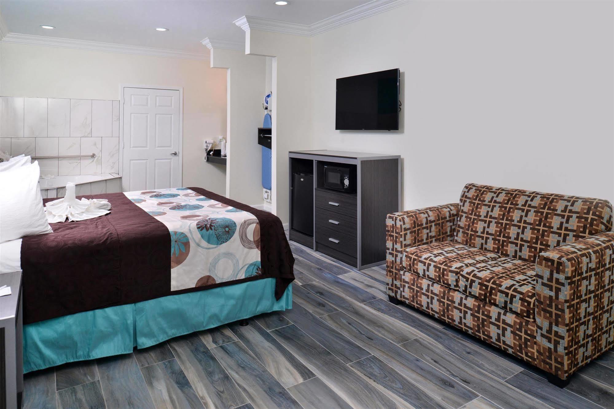 Americas Best Value Inn & Suites - Houston/Hwy 6 & Westpark Mission Bend Extérieur photo